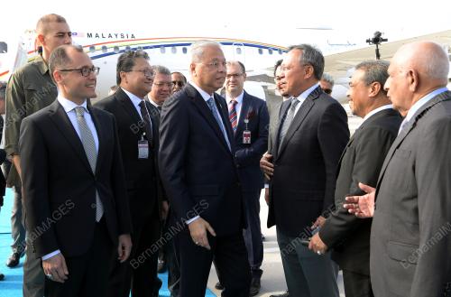 DATUK SERI ISMAIL SABRI YAAKOB