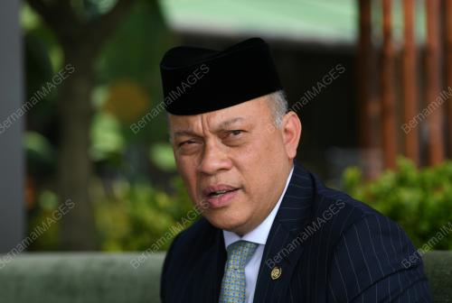 DATUK SERI AHMAD FADIL SHAMSUDDIN