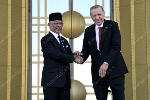 AL-SULTAN ABDULLAH RI'AYATUDDIN AL-MUSTAFA BILLAH SHAH 