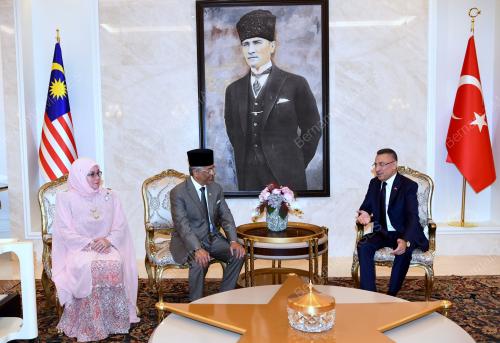 AL-SULTAN ABDULLAH RI'AYATUDDIN AL-MUSTAFA BILLAH SHAH 