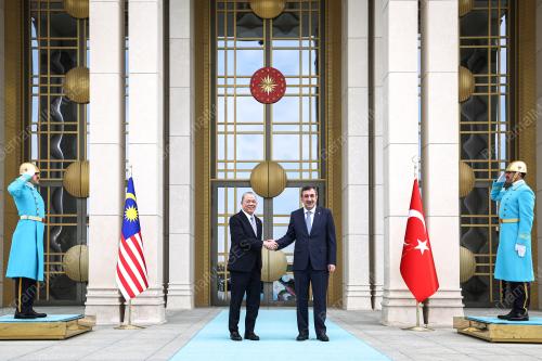 DATUK SERI FADILLAH YUSOF