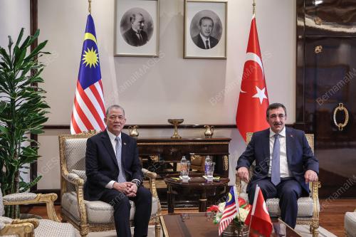 DATUK SERI FADILLAH YUSOF