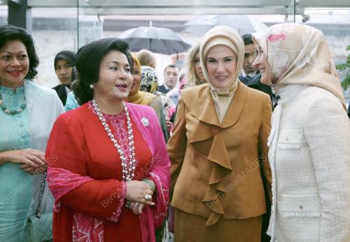 DATIN SERI ROSMAH MANSOR