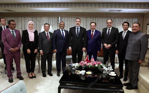 DATUK SERI ANWAR IBRAHIM