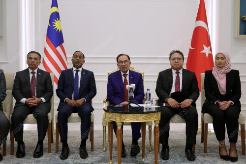 DATUK SERI ANWAR IBRAHIM