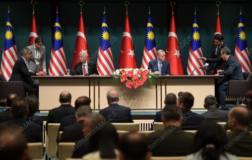 DATUK SERI ISMAIL SABRI YAAKOB