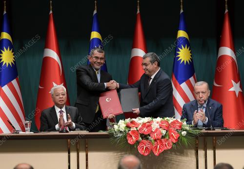 DATUK SERI ISMAIL SABRI YAAKOB