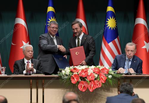 DATUK SERI ISMAIL SABRI YAAKOB
