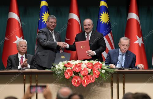 DATUK SERI ISMAIL SABRI YAAKOB