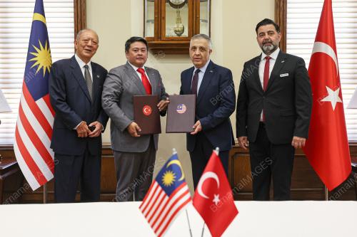 DATUK EDRON HAYATA AHMAD