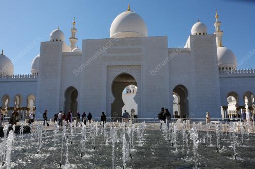 MERCU TANDA ABU DHABI