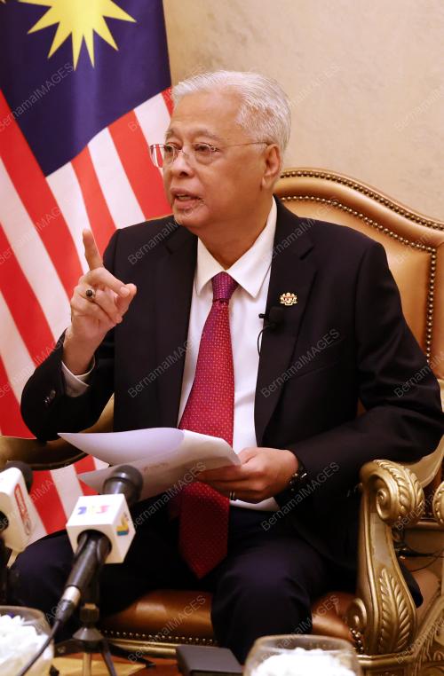 DATUK SERI ISMAIL SABRI YAAKOB