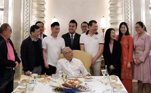 DATUK SERI ISMAIL SABRI YAAKOB