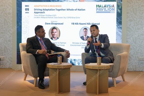NIK NAZMI NIK AHMAD