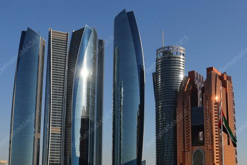 MERCU TANDA ABU DHABI