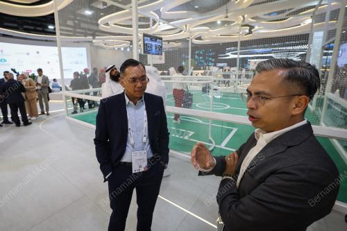 FAHMI FADZIL