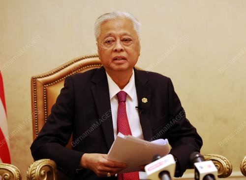 DATUK SERI ISMAIL SABRI YAAKOB