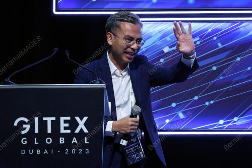 FAHMI FADZIL