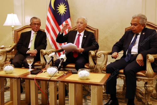 DATUK SERI ISMAIL SABRI YAAKOB