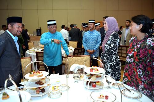 UAE08_12062019_AGONG