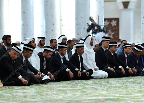 UAE09_14062019_AGONG_SOLAT