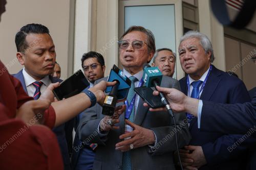 TAN SRI ABANG JOHARI TUN OPENG