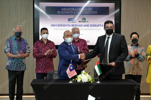 DATUK SERI ISMAIL SABRI YAAKOB