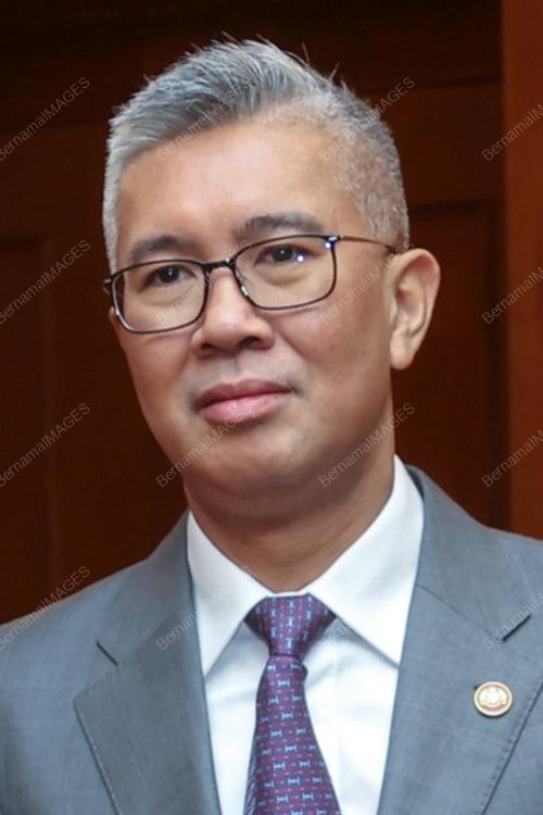 DATUK SERI TENGKU ZAFRUL ABDUL AZIZ