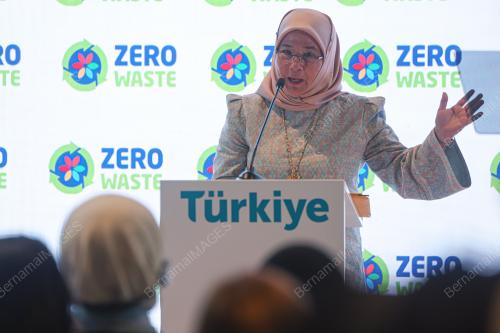 TUNKU AZIZAH AMINAH MAIMUNAH ISKANDARIAH