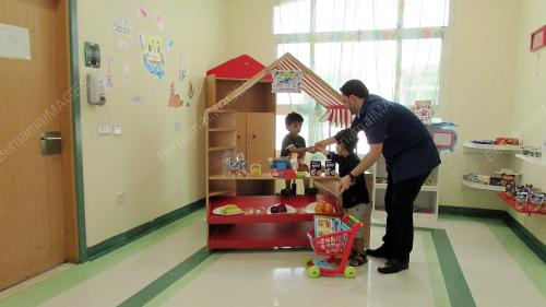 UAE22_19052014_AUTISM_CENTRE