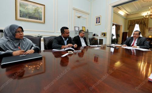 UK05_13052016_AHMAD_RASIDI