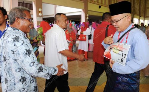 UMN014_19102013_UMNO