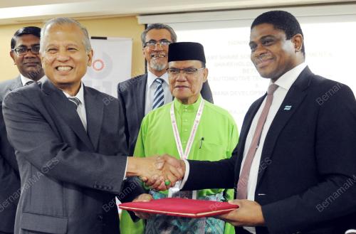 UMN024_11122015_PAHANG_MOU