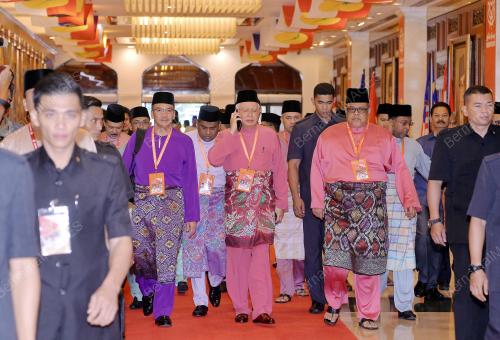 UMNO02_02122016_UMNO