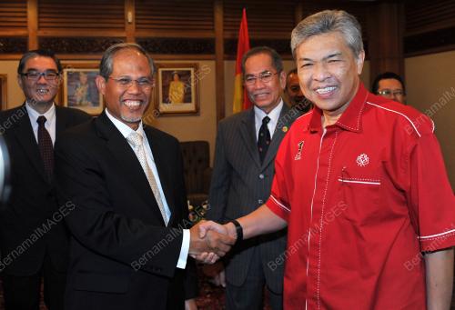 UMNO02_03122013_ZAHID