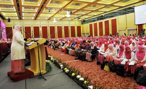 UMNO02_09122015_PUTERI