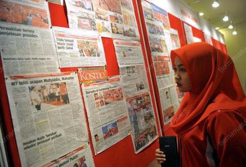 UMNO035_10122015_PAU