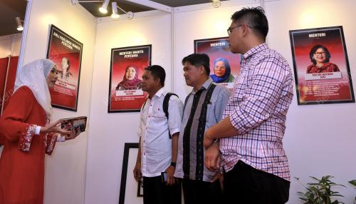 UMNO037_10122015_PAU