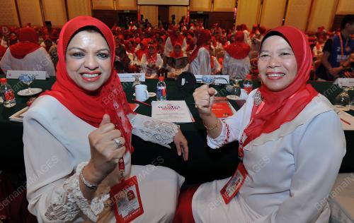 UMNO04_04122013_WANITA