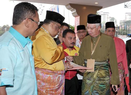 UMNO04_06122013_UMNO