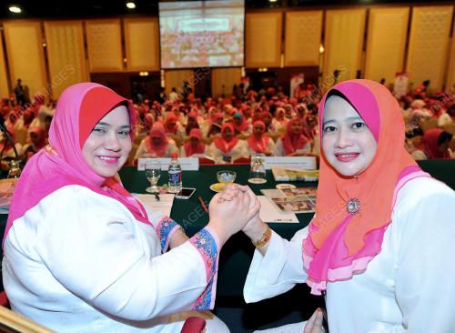 UMNO04_28112012_PUTERI_UMNO