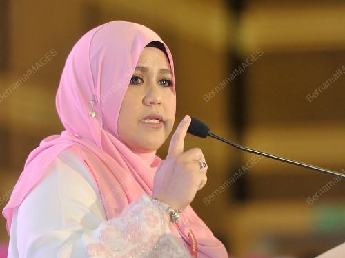 UMNO04_30112016_PUTERI