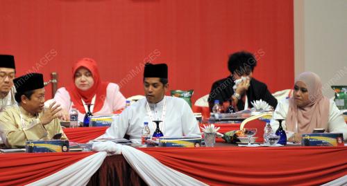 UMNO06_11122015_UMNO_2015