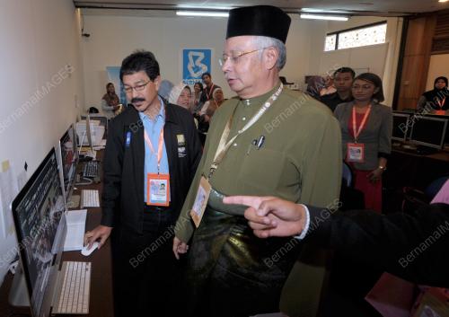 UMNO09_06122013_UMNO