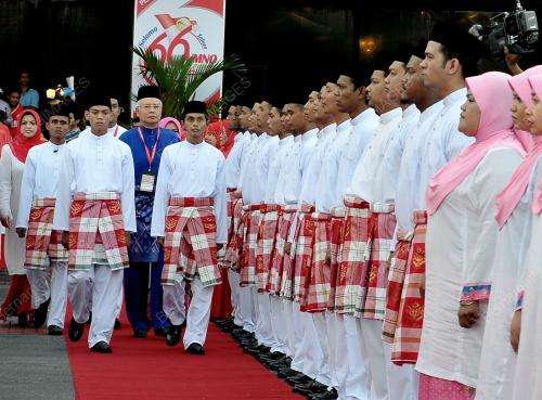 UMNO09_29112012_PERIKSA_PERBARISAN