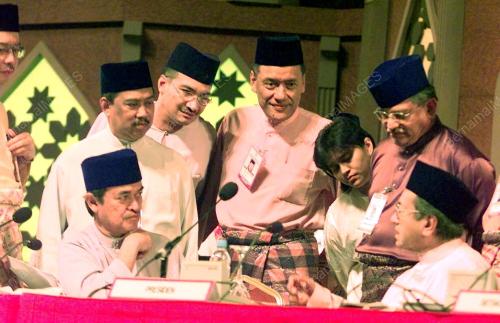 UMNO1-22_06_2001_DISCUSSION_27012016