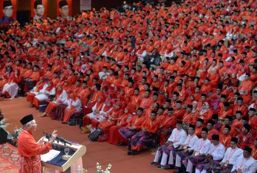 UMNO100_03122016_UMNO