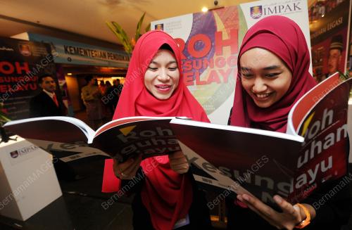 UMNO102_11122015_PM_UITM