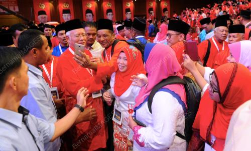 UMNO102_12122015_UMNO