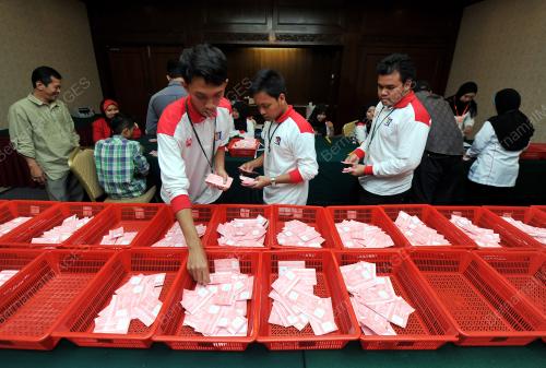 UMNO103_12102013_WANITA
